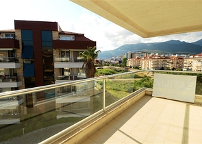 Квартира с видом на горы Таурус