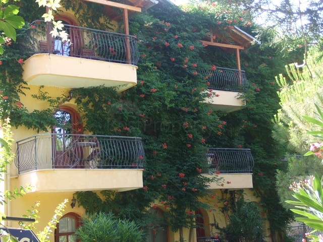 Усадьба-гостиница в тосканском стиле в Бейджике Кемере