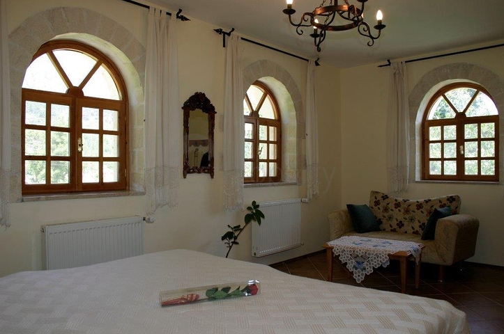 Усадьба-гостиница в тосканском стиле в Бейджике Кемере