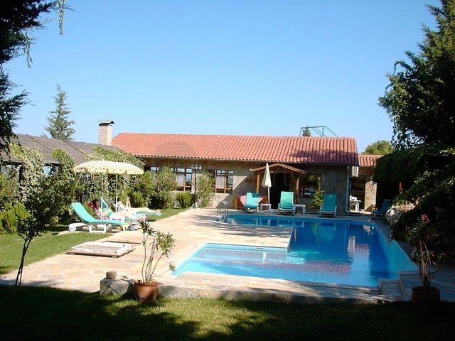 Усадьба-гостиница в тосканском стиле в Бейджике Кемере