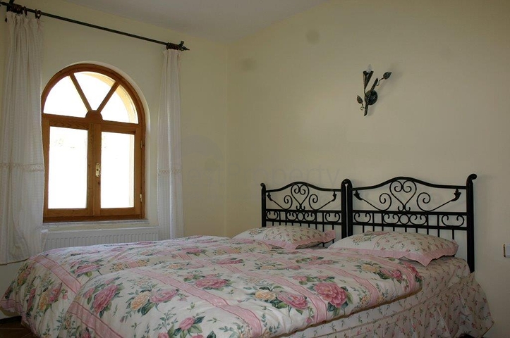 Усадьба-гостиница в тосканском стиле в Бейджике Кемере