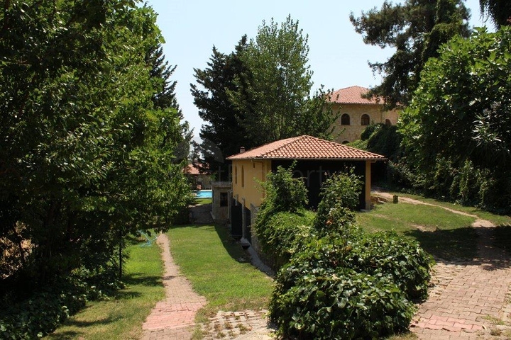 Усадьба-гостиница в тосканском стиле в Бейджике Кемере