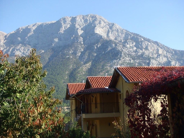 Усадьба-гостиница в тосканском стиле в Бейджике Кемере