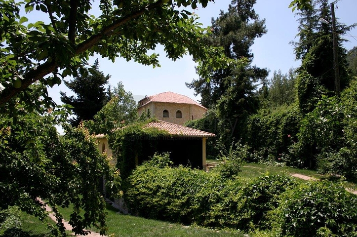 Усадьба-гостиница в тосканском стиле в Бейджике Кемере