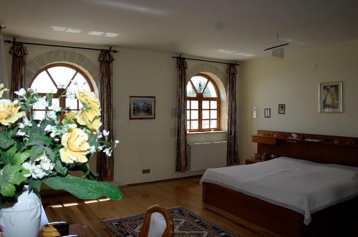 Усадьба-гостиница в тосканском стиле в Бейджике Кемере