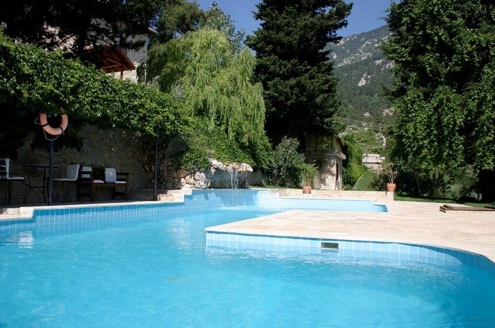 Усадьба-гостиница в тосканском стиле в Бейджике Кемере