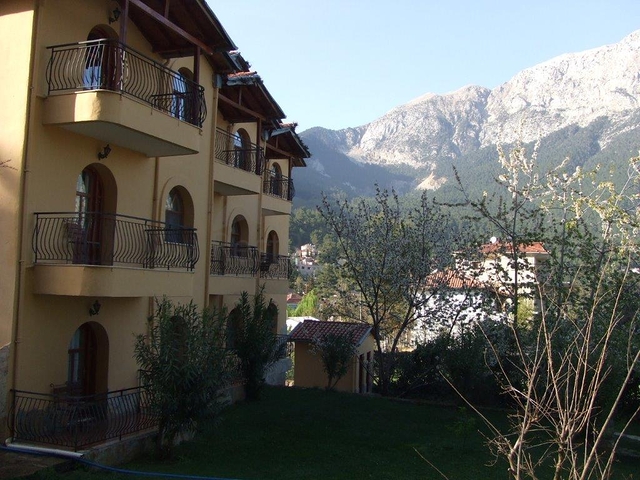 Усадьба-гостиница в тосканском стиле в Бейджике Кемере