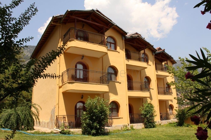 Усадьба-гостиница в тосканском стиле в Бейджике Кемере