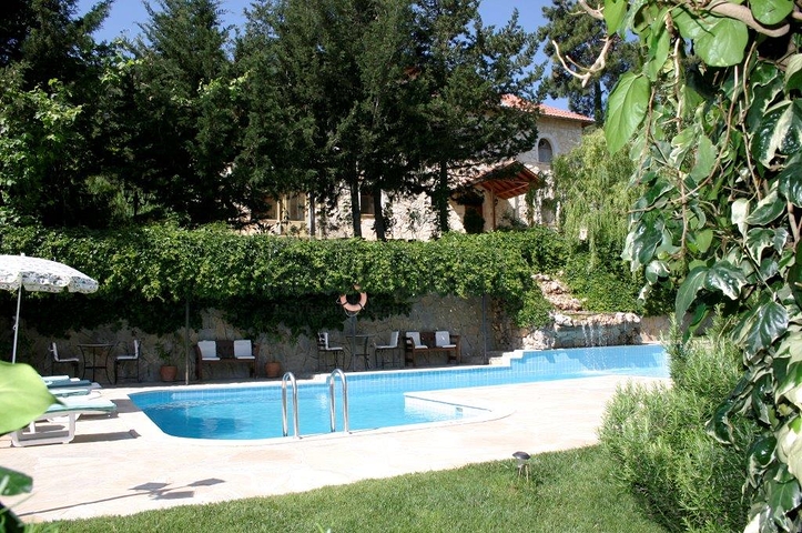 Усадьба-гостиница в тосканском стиле в Бейджике Кемере