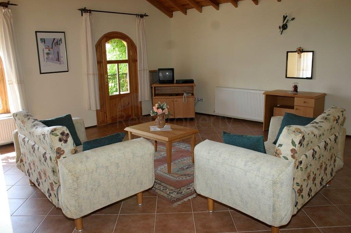 Усадьба-гостиница в тосканском стиле в Бейджике Кемере