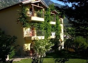 Усадьба-гостиница в тосканском стиле в Бейджике Кемере