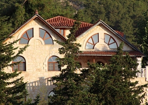 Усадьба-гостиница в тосканском стиле в Бейджике Кемере