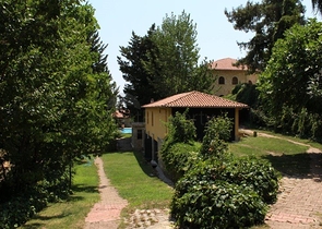 Усадьба-гостиница в тосканском стиле в Бейджике Кемере