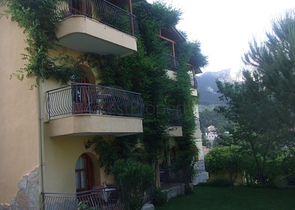 Усадьба-гостиница в тосканском стиле в Бейджике Кемере