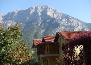 Усадьба-гостиница в тосканском стиле в Бейджике Кемере