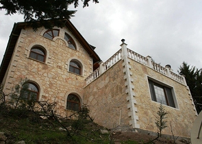 Усадьба-гостиница в тосканском стиле в Бейджике Кемере