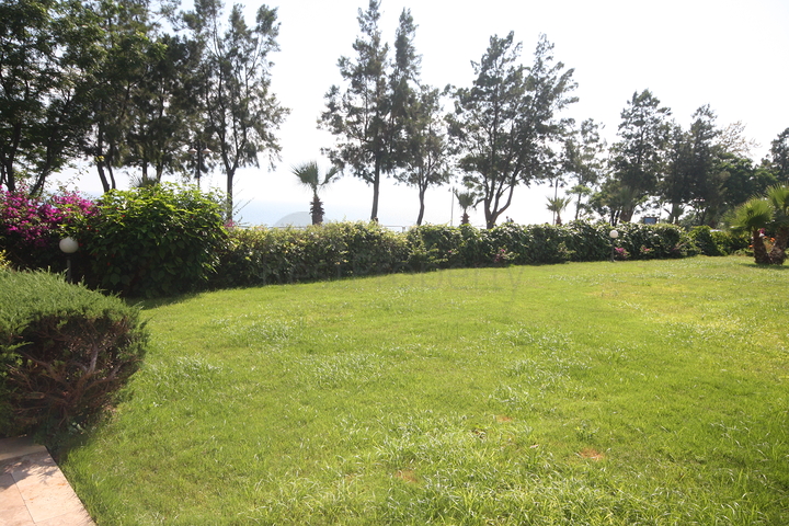 Частная вилла в самом центре Лары в Анталии