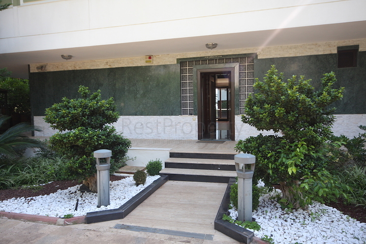 Частная вилла в самом центре Лары в Анталии