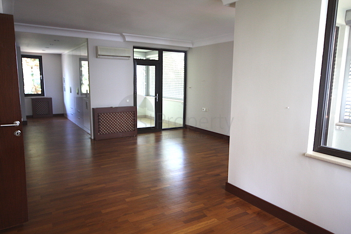 Частная вилла в самом центре Лары в Анталии