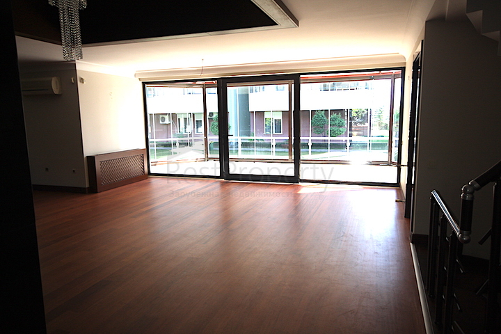 Частная вилла в самом центре Лары в Анталии