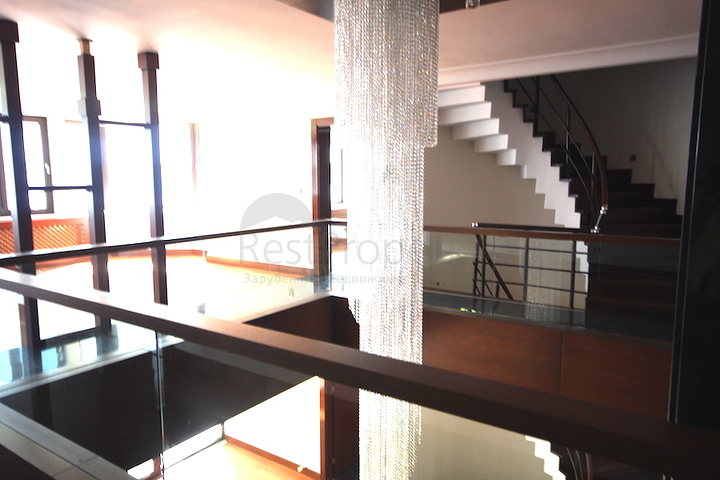 Частная вилла в самом центре Лары в Анталии