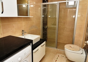 Квартиры в комплексе с бассейном в Махмутларе