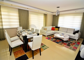 Квартиры в комплексе с бассейном в Махмутларе