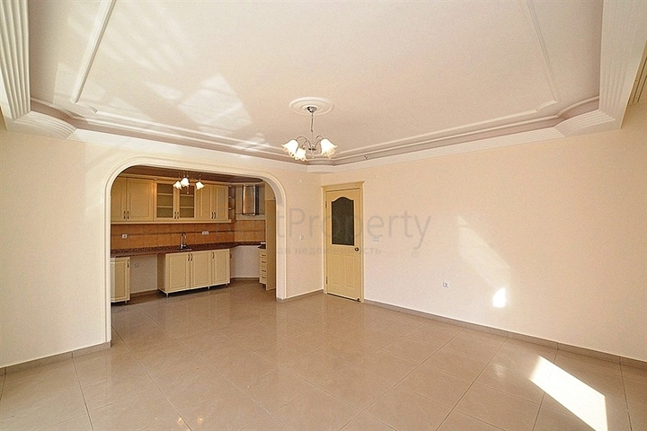 Светлая квартира в комплексе с инфраструктурой