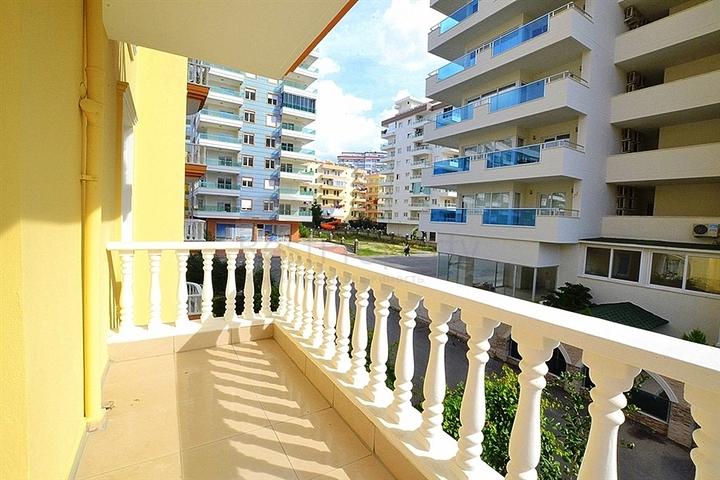 Светлая квартира в комплексе с инфраструктурой