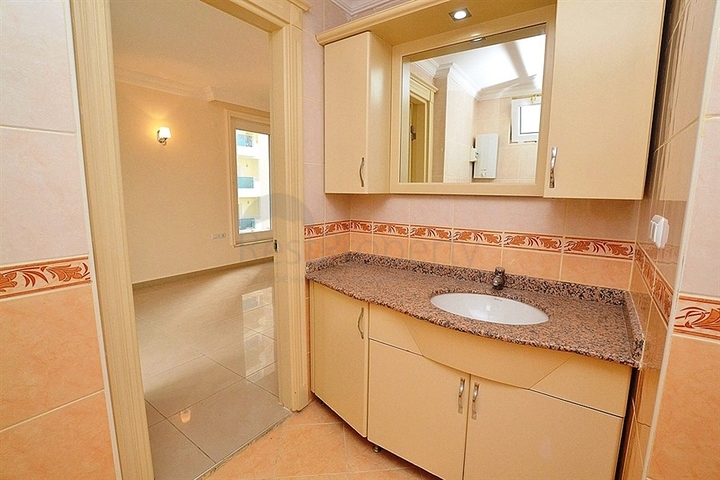 Светлая квартира в комплексе с инфраструктурой