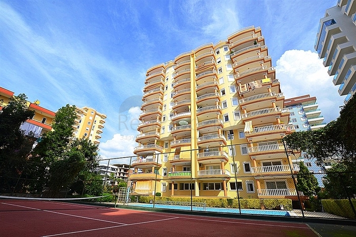 Светлая квартира в комплексе с инфраструктурой