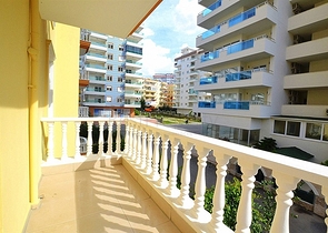 Светлая квартира в комплексе с инфраструктурой