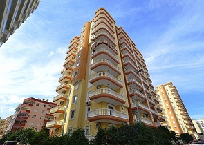 Светлая квартира в комплексе с инфраструктурой