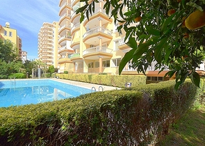 Светлая квартира в комплексе с инфраструктурой