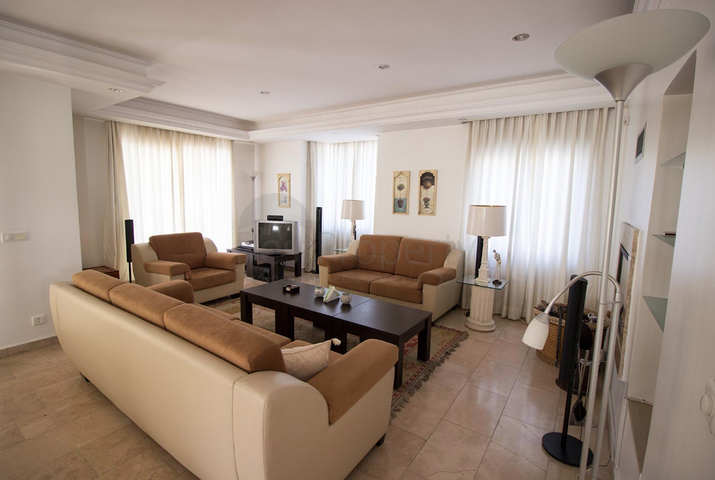 Отдельностоящая меблированная вилла 3+1 в Белеке