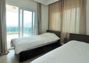 Панорамный вид на Таурус