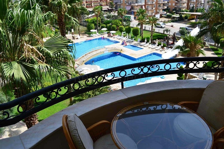 Апартаменты в одном из самых красивых комплексов Махмутлара