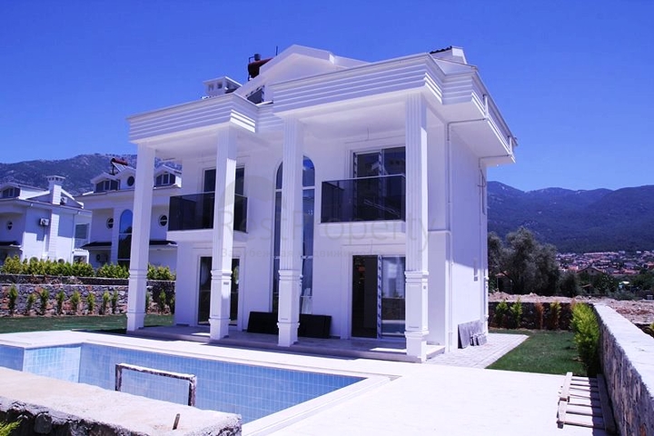 Элегантная новая вилла с приватным бассейном