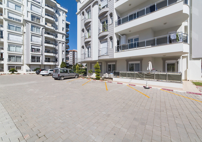 Солидная квартира 2+1 с мебелью в районе Лара-Чаглаян, Анталия