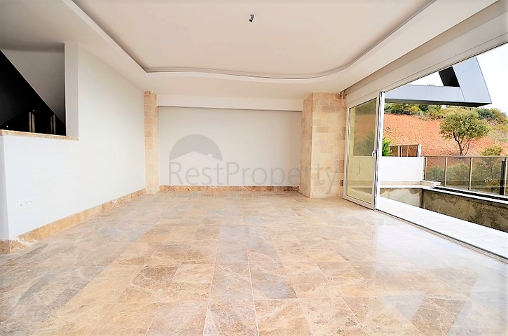 Большая вилла с красивым видом в Каргыджаке