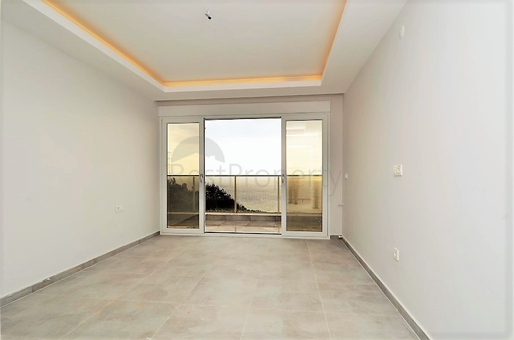 Большая вилла с красивым видом в Каргыджаке