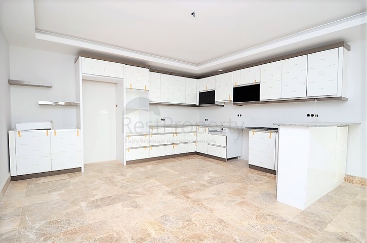 Большая вилла с красивым видом в Каргыджаке