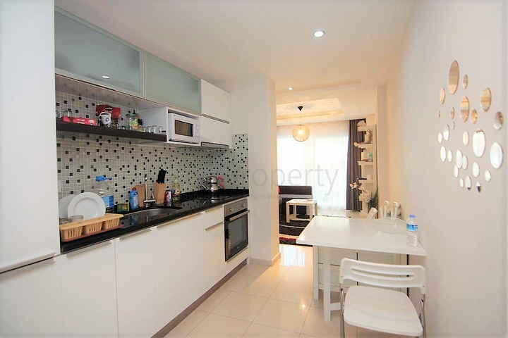 Трехкомнатная квартира в центре Оба