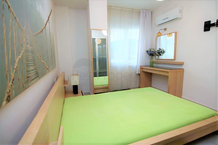 Трехкомнатная квартира в центре Оба