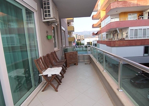 Трехкомнатная квартира в центре Оба