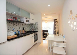 Трехкомнатная квартира в центре Оба