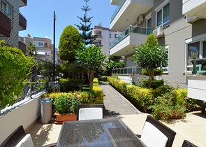 Трехкомнатная квартира в центре Оба