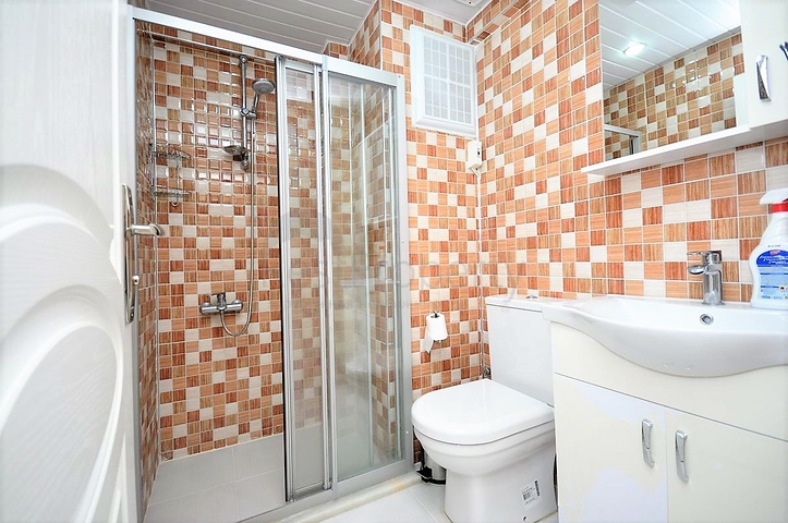 Меблированные апартаменты 1+1 в районе Махмутлар