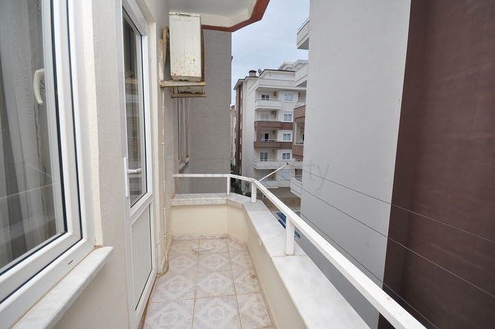 Меблированные апартаменты 1+1 в районе Махмутлар