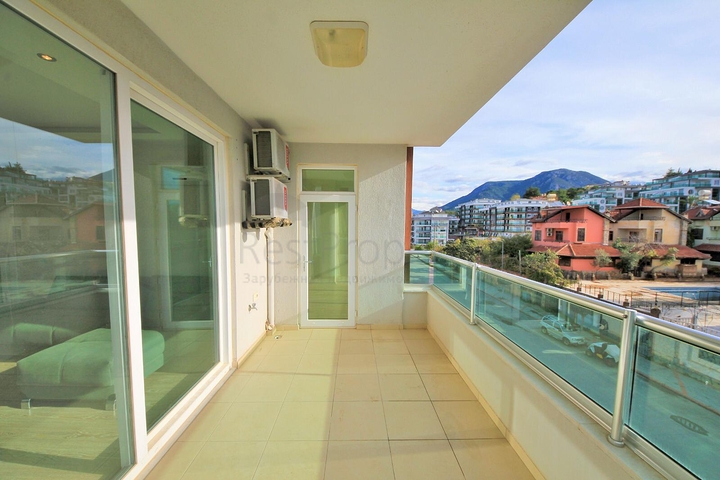 Апартаменты 1+1 в комплексе на берегу реки